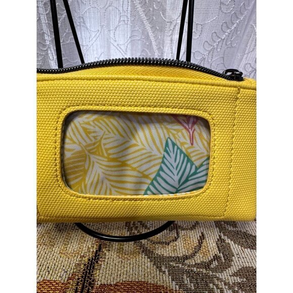 LUG NEW ITEM Metro XL IN MATTE LUXE ID Pouch w RFID- BANANNA - Picture 3 of 4